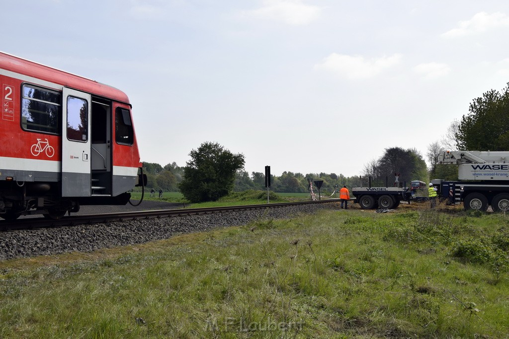 Schwerer VU LKW Zug Bergheim Kenten Koelnerstr P595.JPG - Miklos Laubert